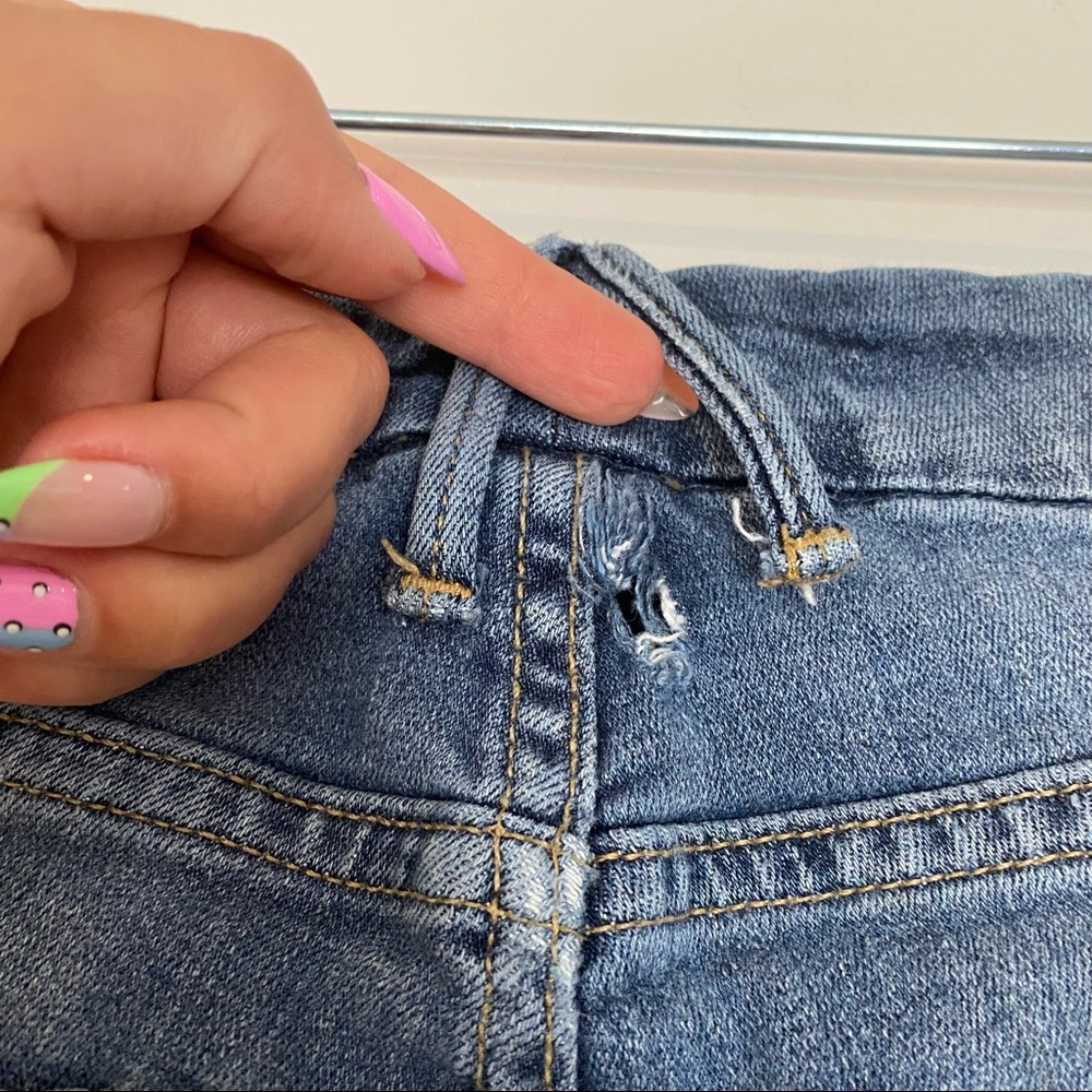 Good American Distressed Good Legs Crop Jeans - Picture 5 of 5